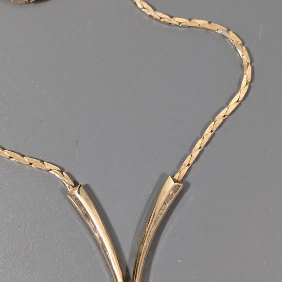 Vintage Gold Tone V Shape Faux Lariat Necklace Mid Century 16" - Picture 7 of 10